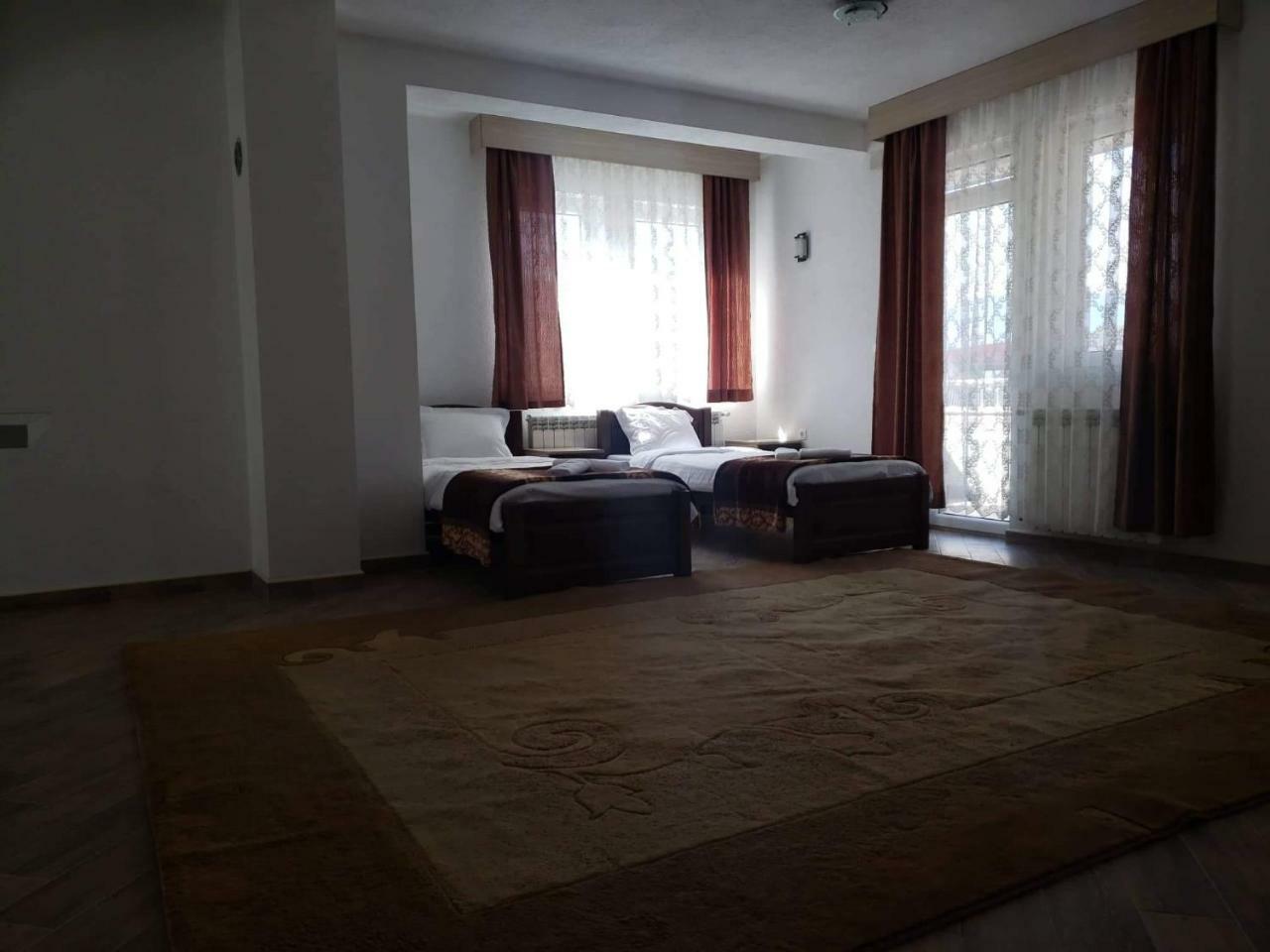Apartmani Ambiente Plav Buitenkant foto