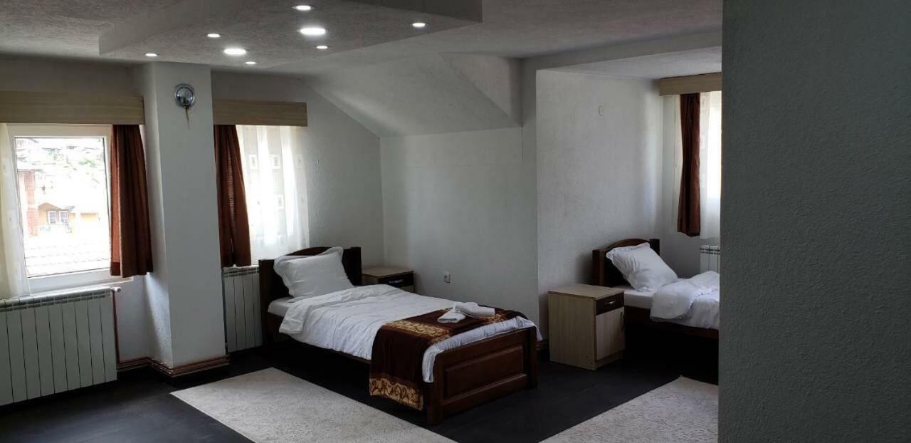 Apartmani Ambiente Plav Buitenkant foto