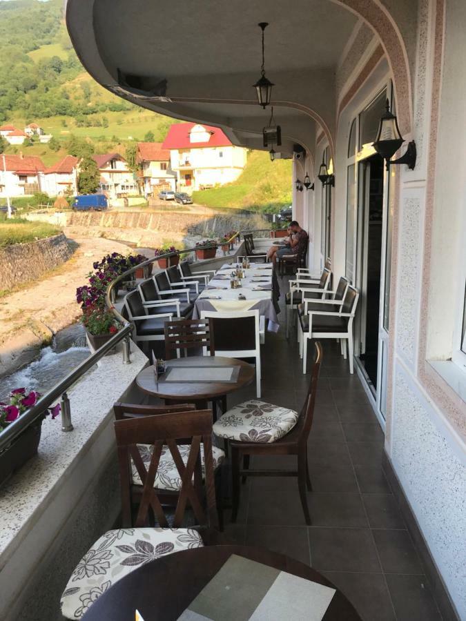 Apartmani Ambiente Plav Buitenkant foto